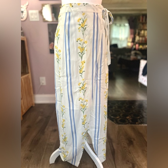 Floral Striped Wrap Skirt - Picture 1 of 4